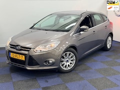 Ford Focus - 1.6 EcoBoost Titanium / DISTRIEBUTIE-WP VERVANGEN / NAVI / DEALER ONDERHOUDEN