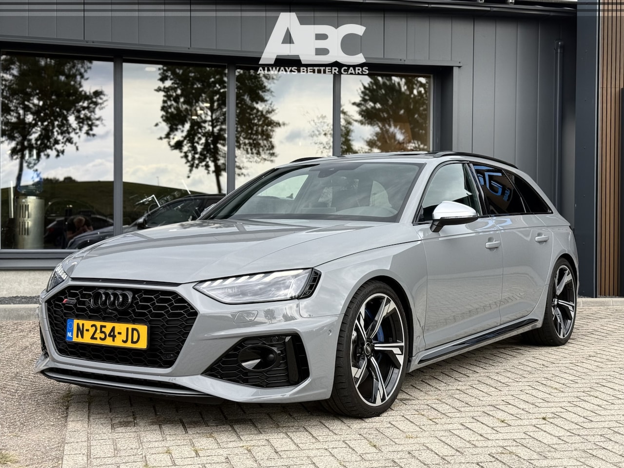 Audi RS4 - Avant 2.9 TFSI quattro B&O Massage - AutoWereld.nl