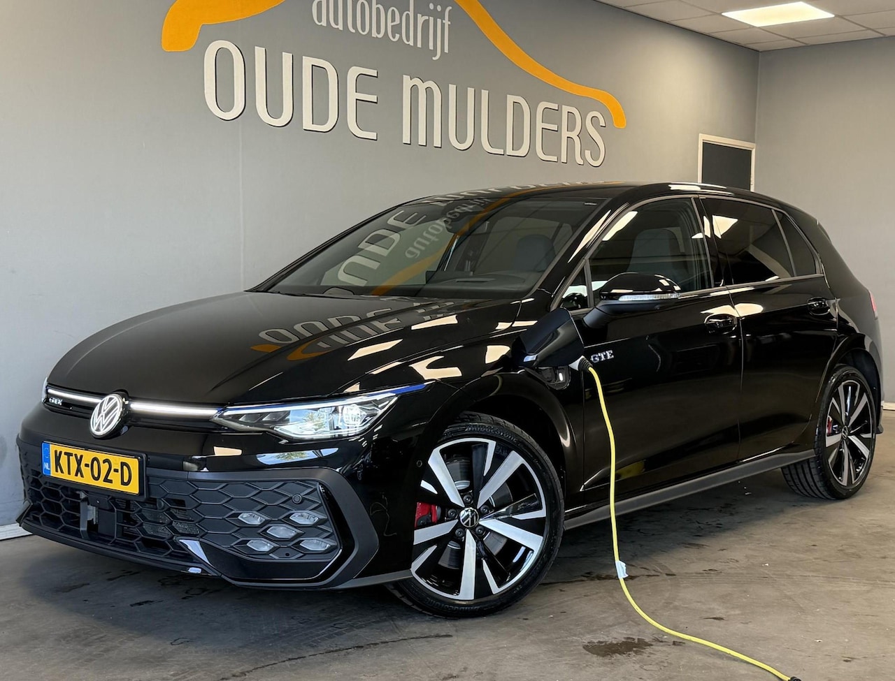 Volkswagen Golf - 1.5 eHybrid GTE | Trekhaak |Adaptive cruise | 360 | Head-up | Sfeer |Stoelverwarming | Car - AutoWereld.nl