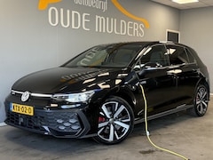 Volkswagen Golf - 1.5 eHybrid GTE | Trekhaak | Adaptive cruise | 360 | Head-up | Sfeer |Stoelverwarming | Ca