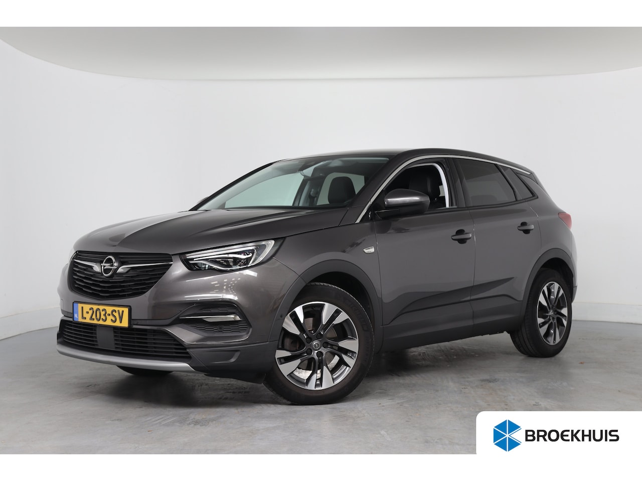 Opel Grandland X - 1.2 Turbo Innovation | Elektrische Kofferklep | AGR | Dodehoek | Keyless | Camera | Parkee - AutoWereld.nl