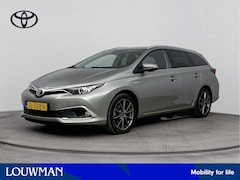 Toyota Auris Touring Sports - 1.8 Hybrid Executive | Dealer Onderhouden | Parkeersensoren V+A | Navi | DAB | Metallic La