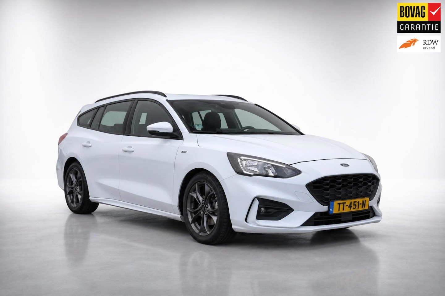 Ford Focus Wagon - 1.0 EcoBoost ST Line Business 1.0 EcoBoost ST Line Business - AutoWereld.nl