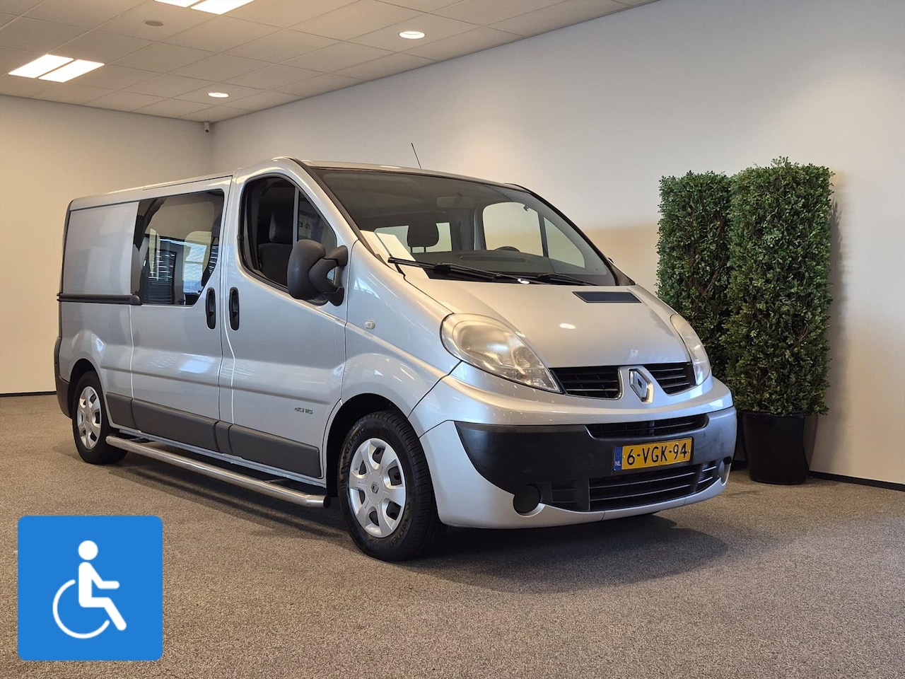 Renault Trafic - L2H1 Rolstoelbus 5+1 (airco) - AutoWereld.nl