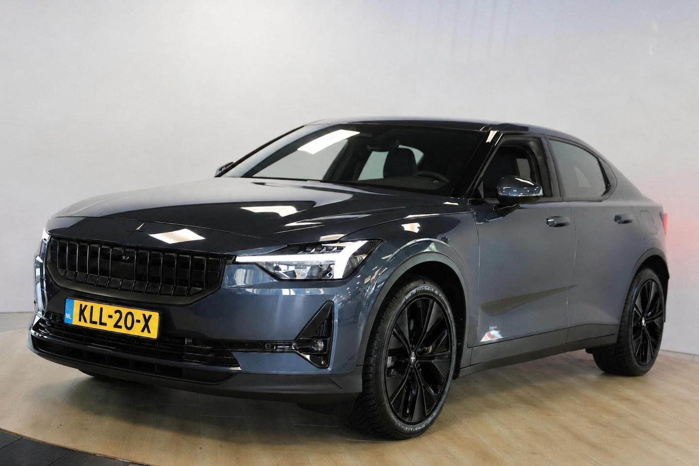 Polestar 2 - Long Range Dual Motor 78 kWh 300 KW | Panoramadak | Memory Seats | 360 Camera - AutoWereld.nl