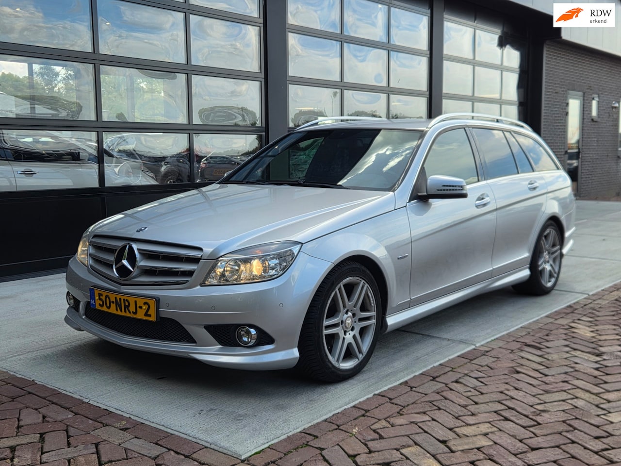 Mercedes-Benz C-klasse Estate - 180 CGI BlueEFFICIENCY Business Class Avantgarde 180 CGI BlueEFFICIENCY Business Class Avantgarde - AutoWereld.nl
