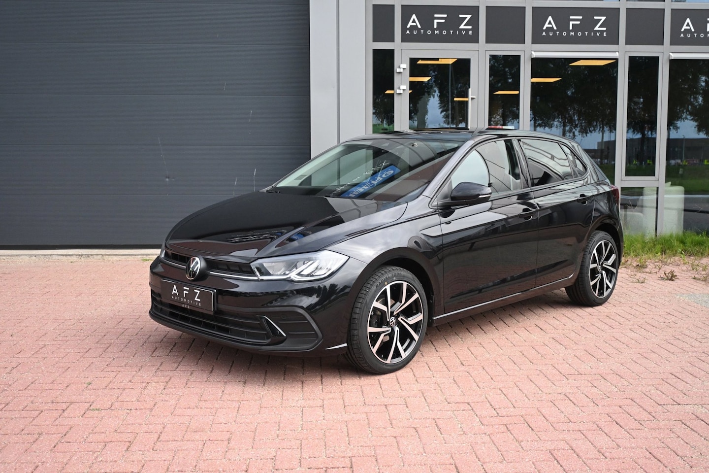 Volkswagen Polo - Volkswagen Polo 1.0 TSI R-Line Automaat | ACC | CarPlay | 17 inch R-Line | Nieuwe banden - AutoWereld.nl