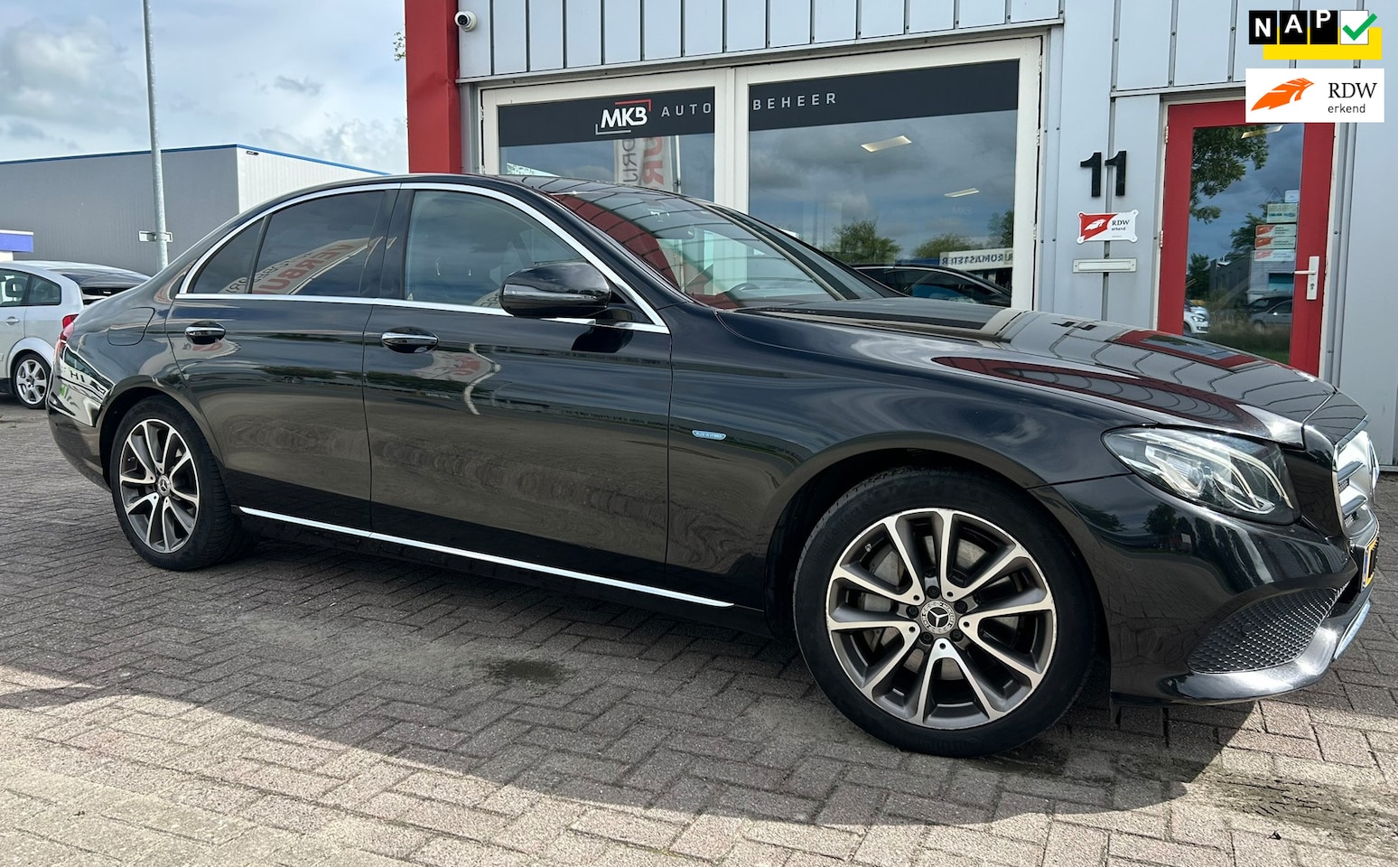 Mercedes-Benz E-klasse - 350E NL Auto WideScreen/Trekhaak/Historie - AutoWereld.nl