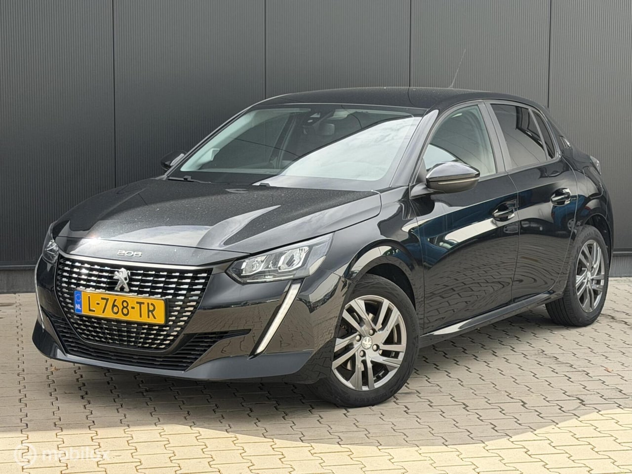 Peugeot 208 - 1.2 101PK Allure | NAVI | CARPLAY | VELGEN | - AutoWereld.nl