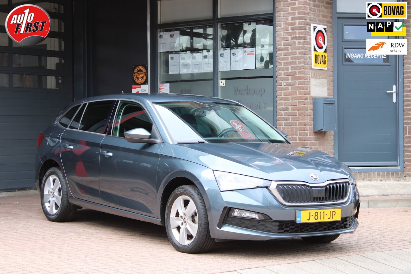 Skoda Scala - 1.0 TSI Ambition / Carplay / PDC / Cruise control / Dealer onderhouden - AutoWereld.nl