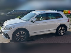 Volkswagen Tiguan - 1.4 TSI eHybrid R-Line Business+ # Leder # Trekhaak # Plug-in hybride (PHEV) # Nieuwstaat