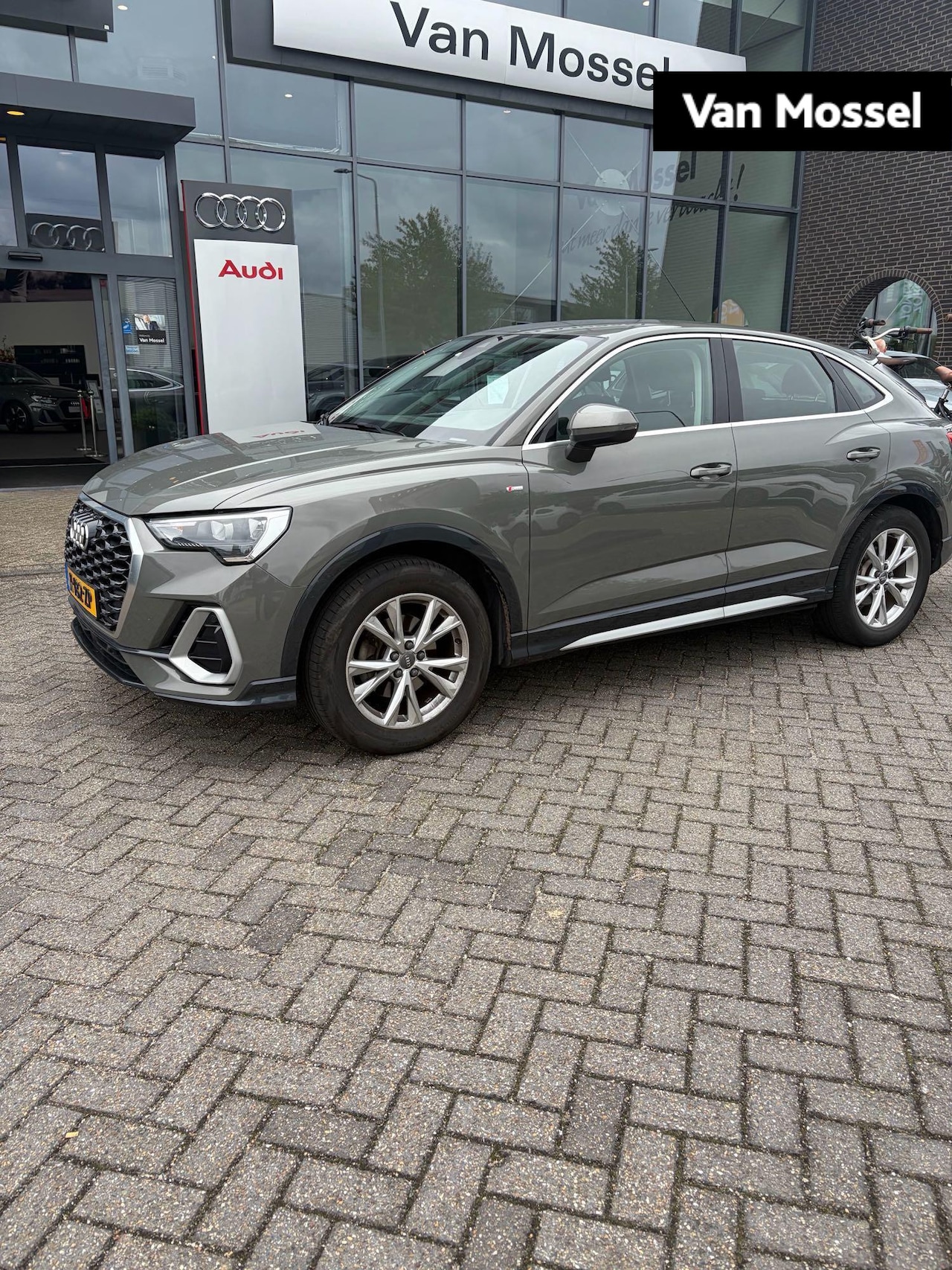 Audi Q3 Sportback - 35 TFSI S Edition 150 PK | Automaat | Climate Control | Stoelverwarming | Apple Carplay & - AutoWereld.nl
