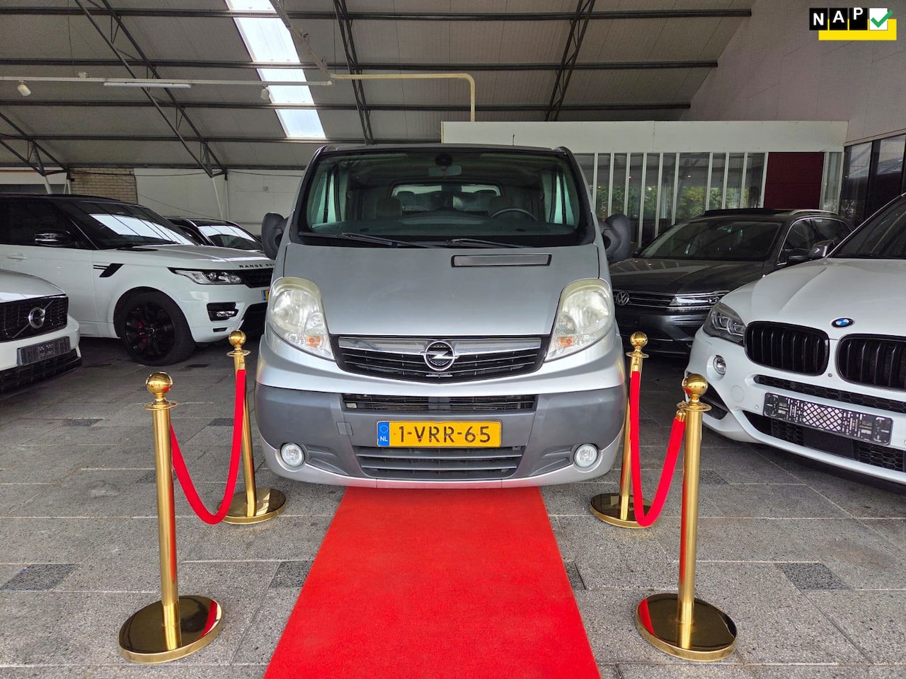 Opel Vivaro - 2.0 CDTI LONG 6PERSON AIRCO FACELIFT !! - AutoWereld.nl