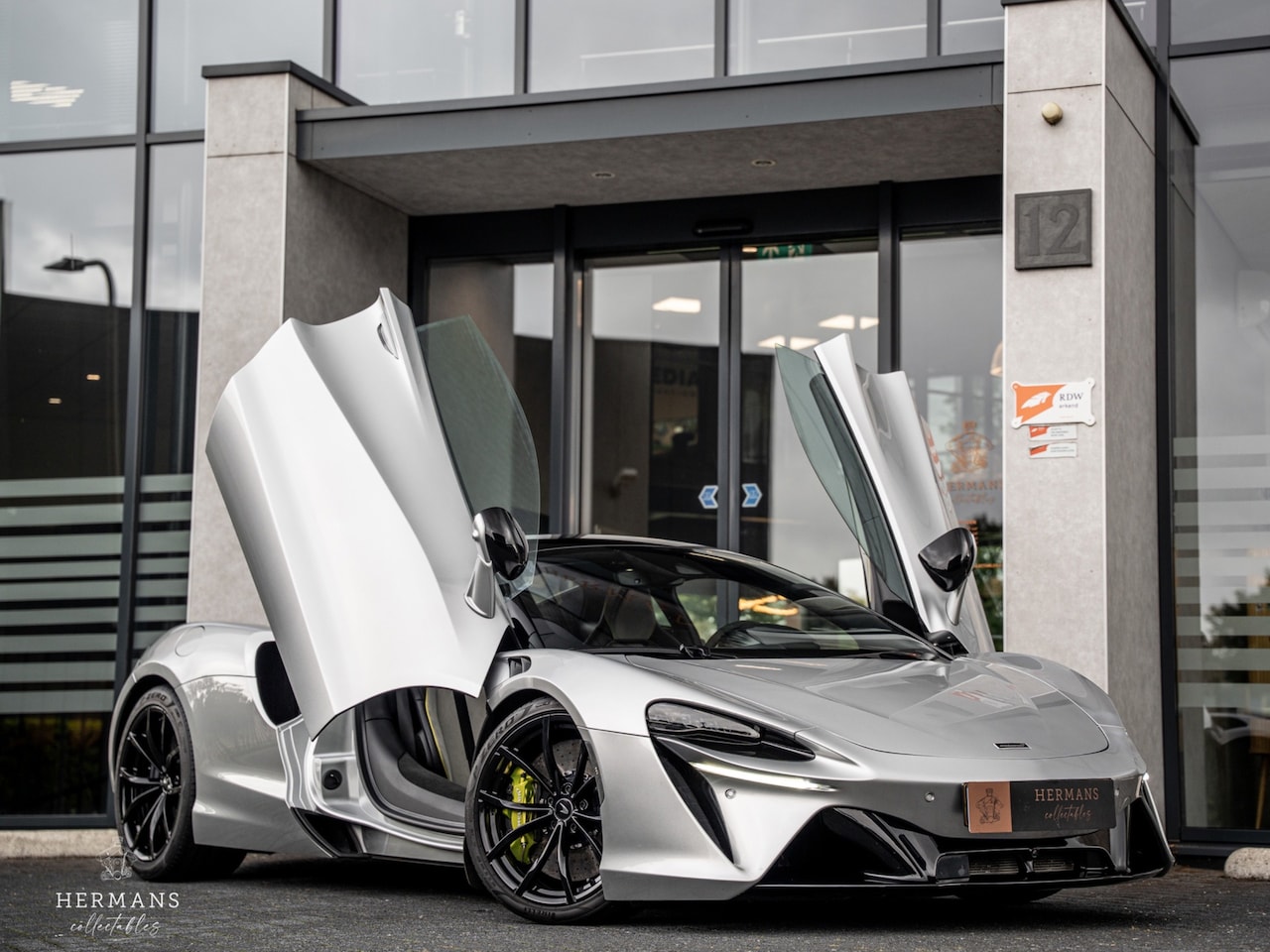 McLaren Artura - 3.0 V6 Plug-in / Org. NL / PPF / Carbon / Bowers & Wilkins - AutoWereld.nl