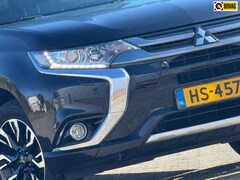 Mitsubishi Outlander - 2.0 PHEV NW MODEL Executive Edition - Black Pearl - Camera/Keyless/Seatheat - Topstaat
