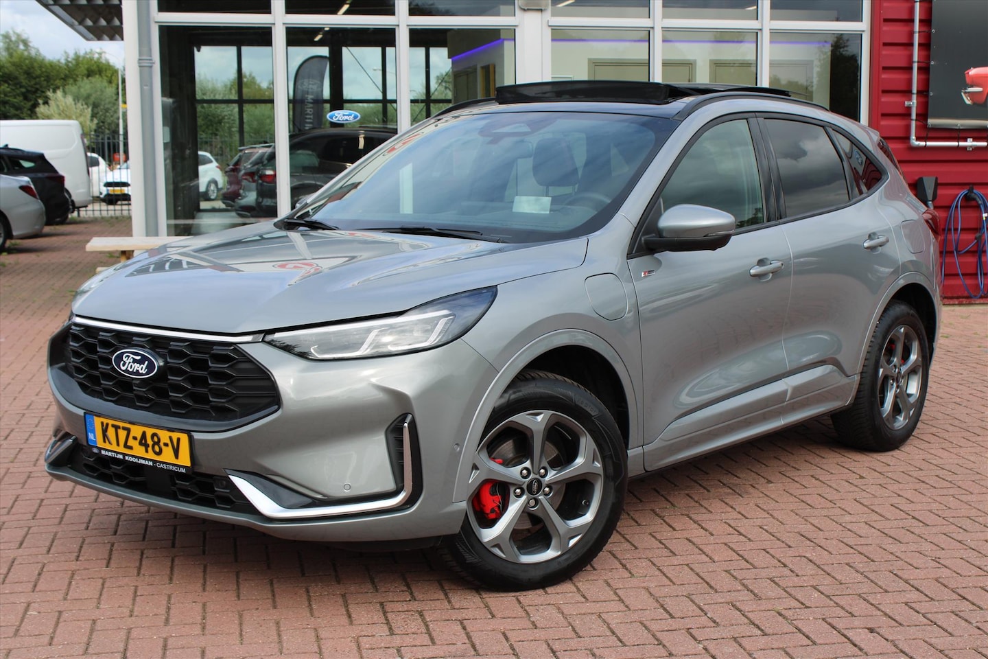 Ford Kuga - 2.5 PHEV 243pk e-CVT Automaat ST-Line X, Panoramadak, Winter en Technology Pack - AutoWereld.nl