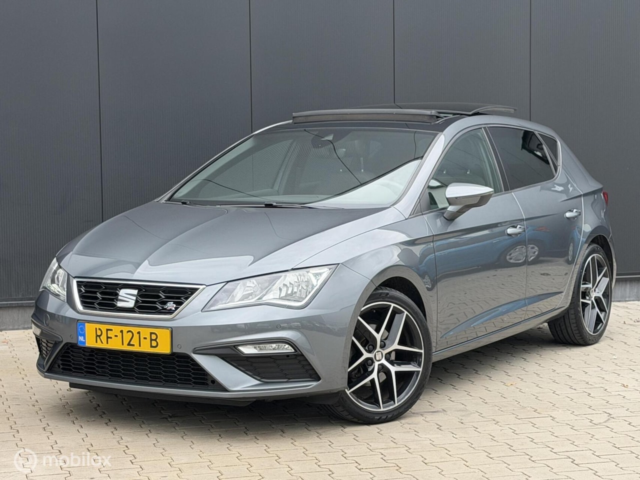 SEAT Leon - 1.4 TSI FR Business Intense | PANO | NAVI | CARPLAY | - AutoWereld.nl