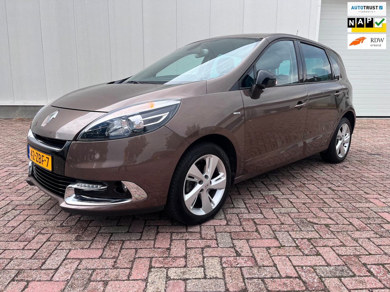 Renault Scénic - 1.2 TCe Bose 1e eigenaar *camera*half leder*navigatie 2012 - AutoWereld.nl