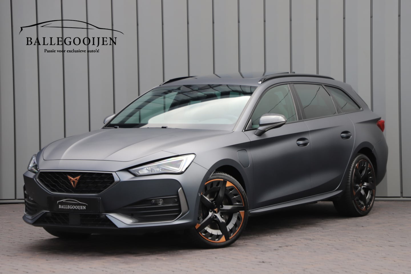 CUPRA Leon Sportstourer - 1.4 e-Hybrid VZ Copper Edition | 245PK | Pano | Keyless-go | Memory | Sfeerverlichting | A - AutoWereld.nl