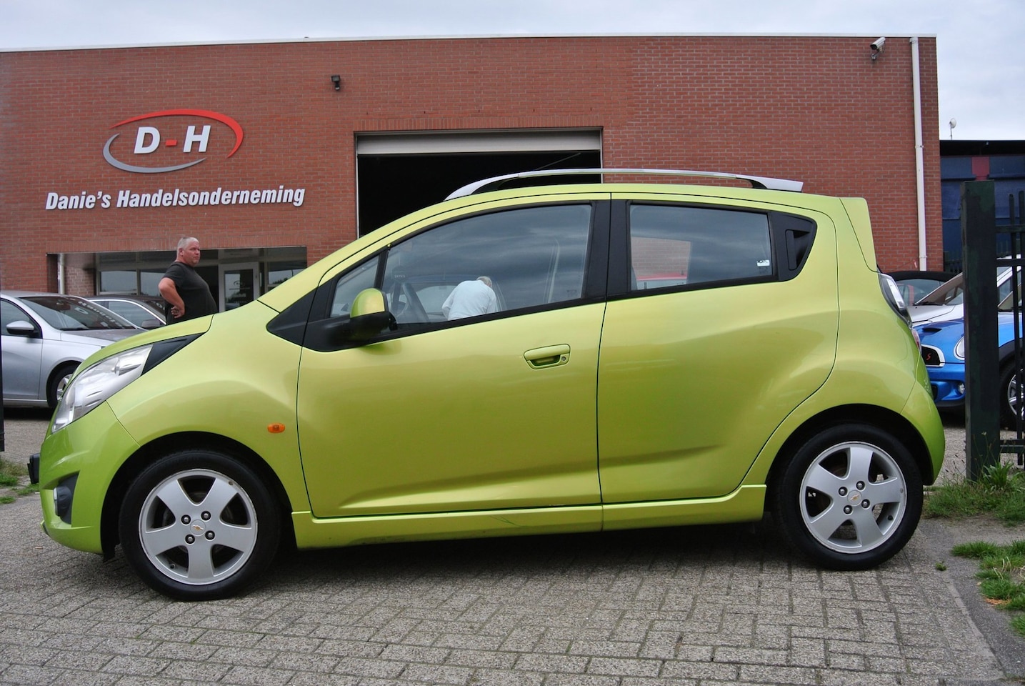 Chevrolet Spark - 1.2 16V LT inruil mogelijk - AutoWereld.nl
