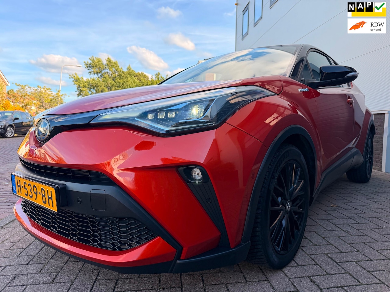 Toyota C-HR - 2.0 Hybrid Launch Edition/Camera/Navi/JBL/Leder/Keyless/Dealer-onderhouden - AutoWereld.nl