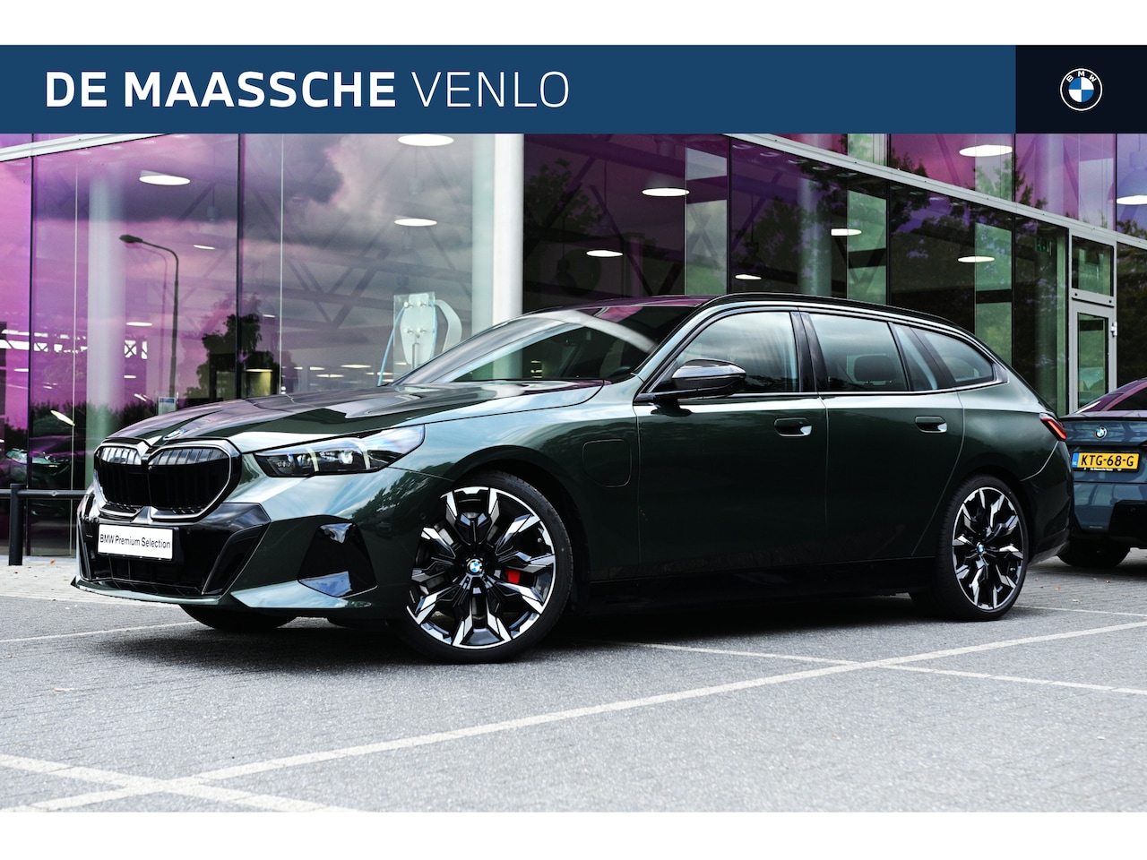 BMW 5-serie Touring - 530e M Sport Automaat / Trekhaak / Stoelventilatie  / Adaptieve LED / Bowers & Wilkins / P - AutoWereld.nl