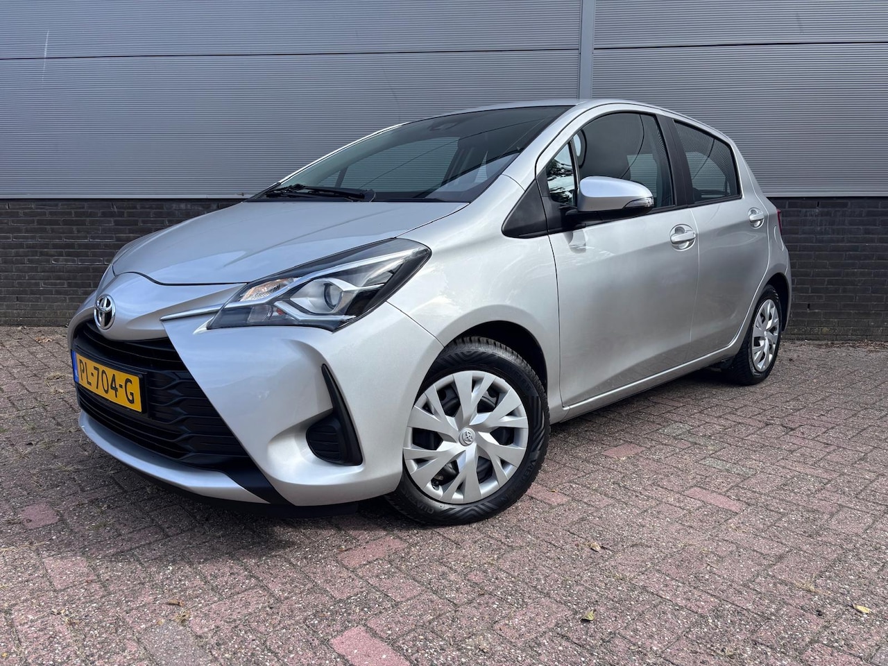 Toyota Yaris - 1.5 VVT-i Aspiration Trekhaak - AutoWereld.nl