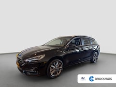 Hyundai i30 Wagon - 1.5 T-GDi MHEV 160pk Premium | Trekhaak | Camera | Cruise controle | Dodehoek detectie | F