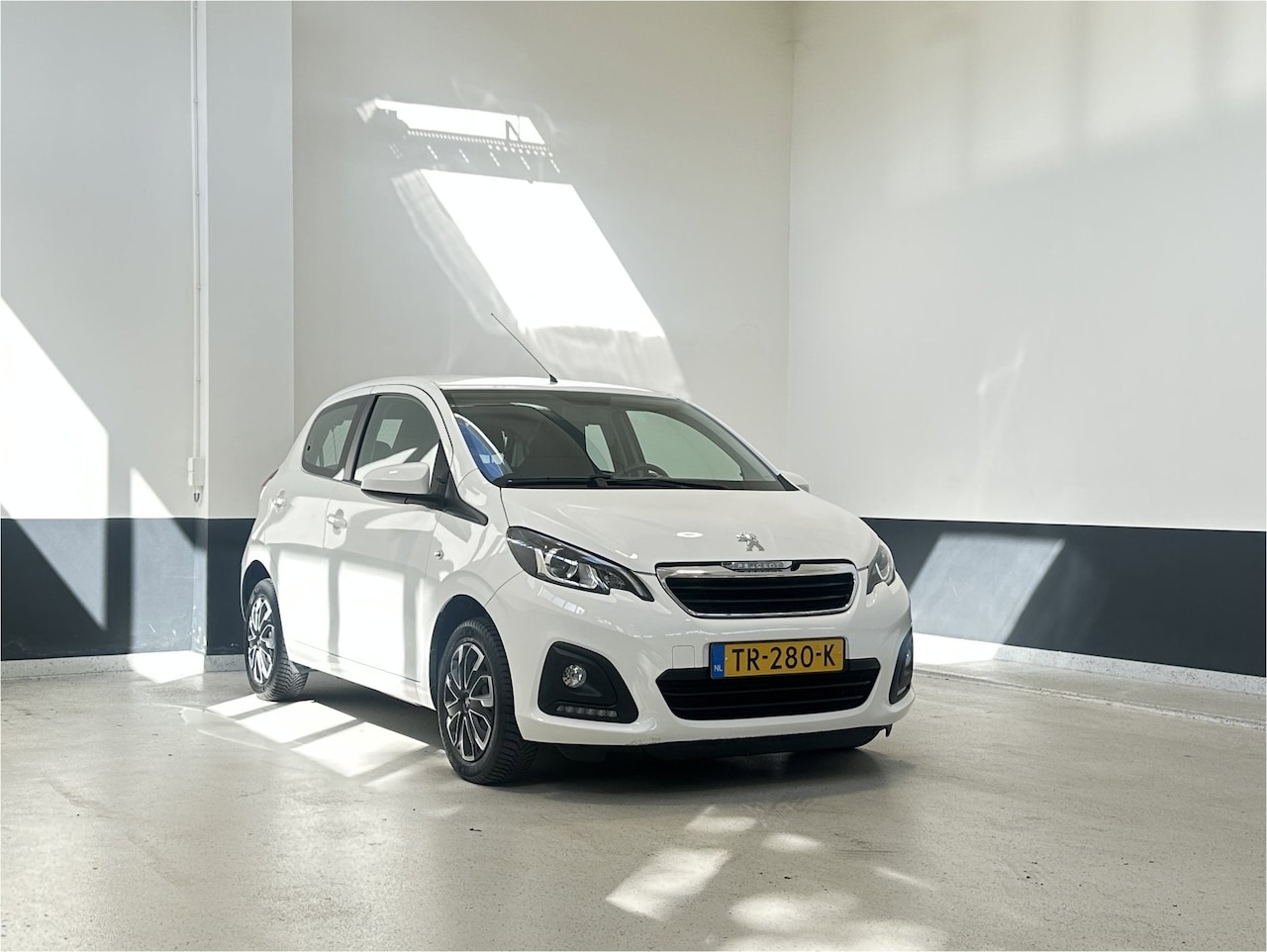 Peugeot 108 - 1.0 e-VTi Active | Bluetooth | NL | Airco | C.V | - AutoWereld.nl