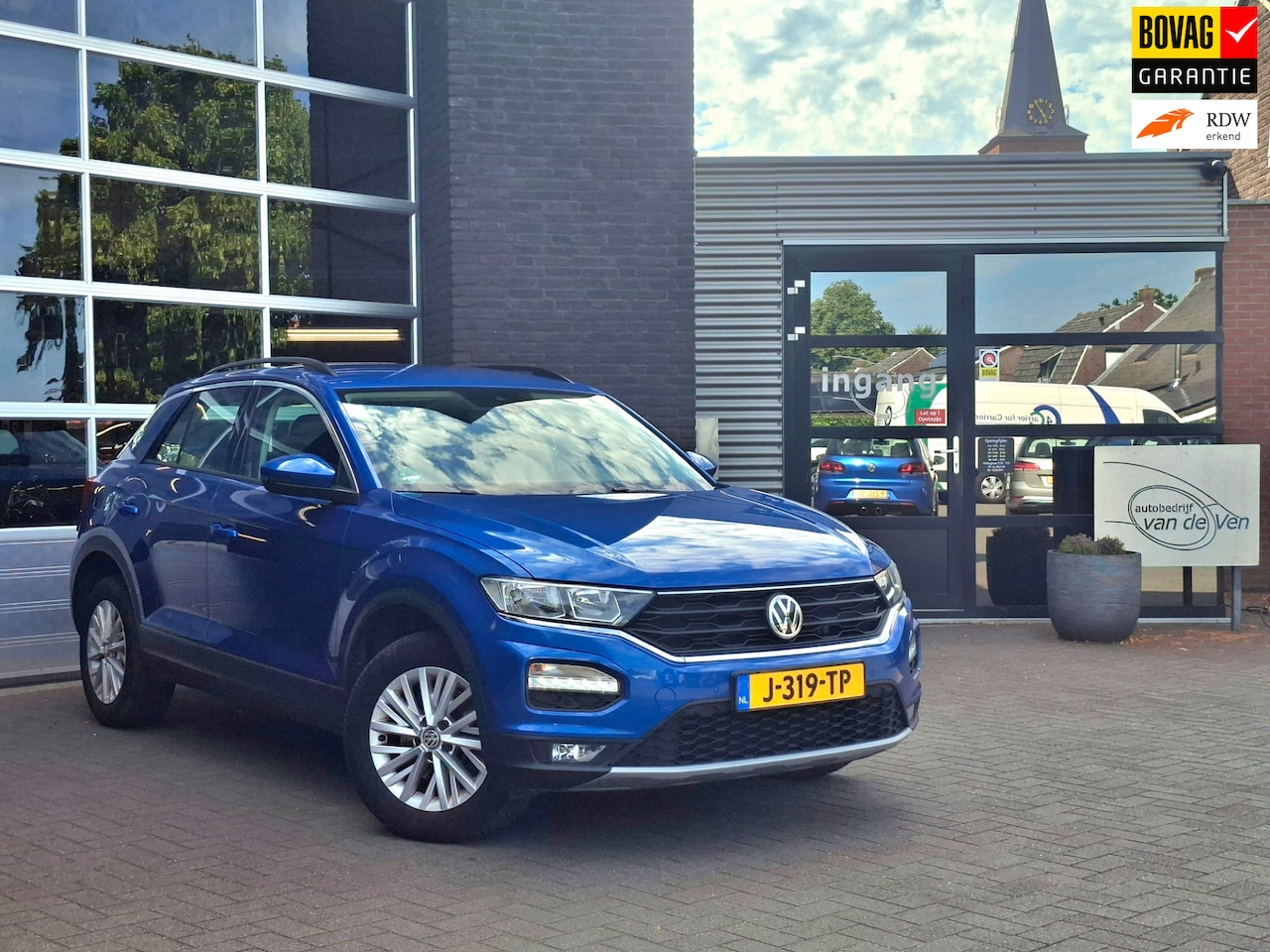 Volkswagen T-Roc - 1.5 TSI Sport | Stoel -& stuurverwarming | Achteruitrij Camera - AutoWereld.nl