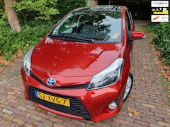 Toyota Yaris - 1.5 Full Hybrid Dynamic Pano/Navi/Zwart Leder