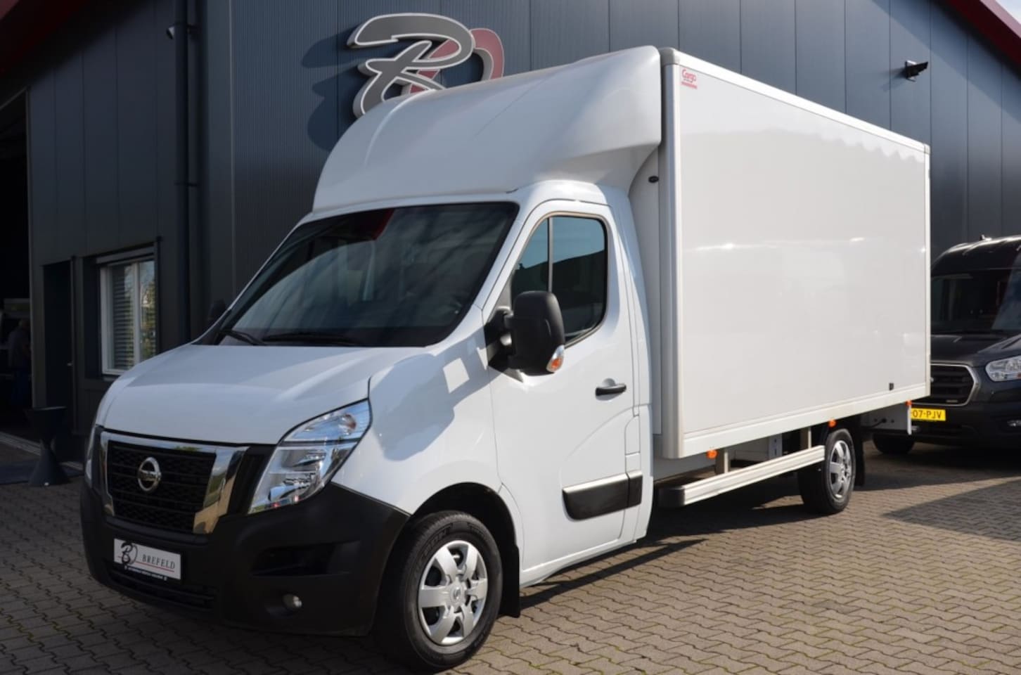 Nissan Interstar - 2.3 DCI Interstar/master  Meubelbak/ bakwagen - AutoWereld.nl