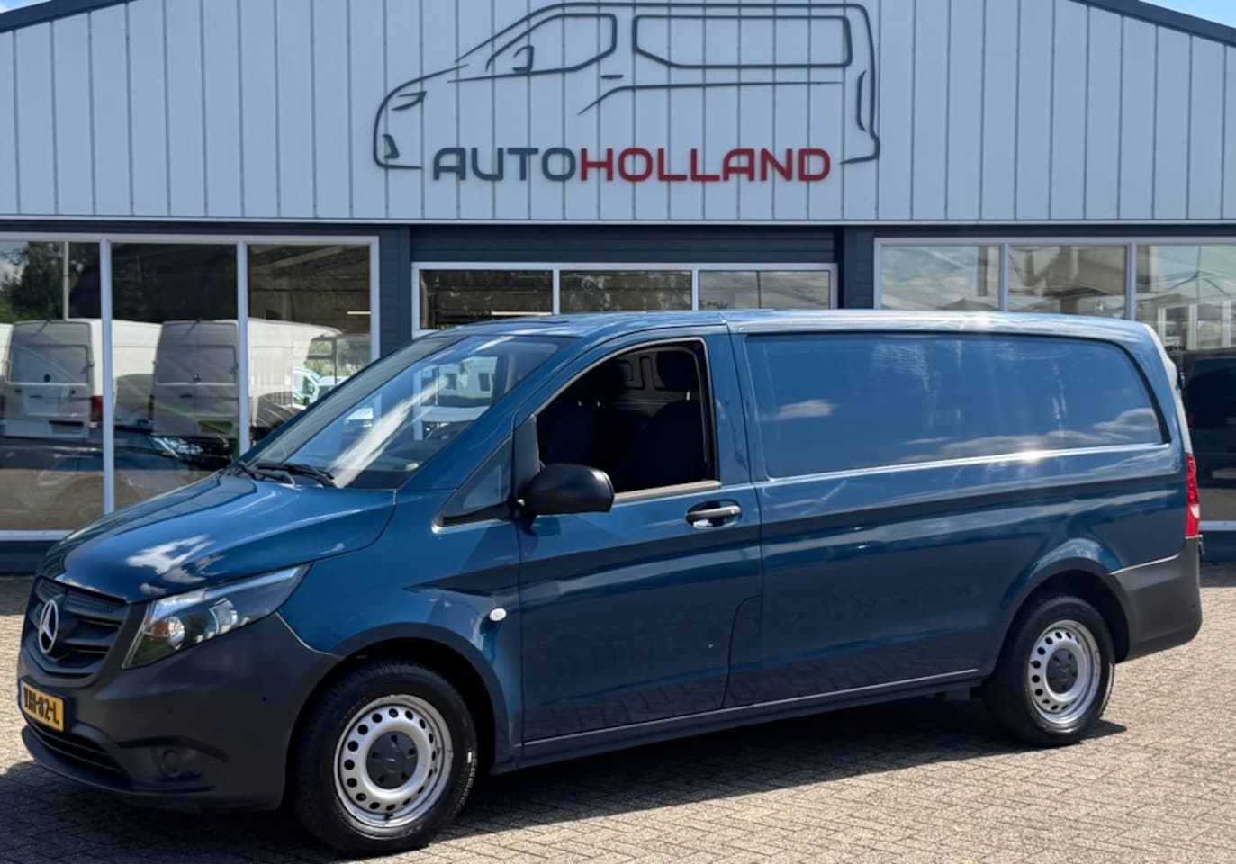 Mercedes-Benz Vito - 114 CDI 100KW 136PK L2H1 EURO 6 AIRCO/ CRUISE CONTROL/ PARKEERSENSOREN/ 100% DEALERONDERHO - AutoWereld.nl