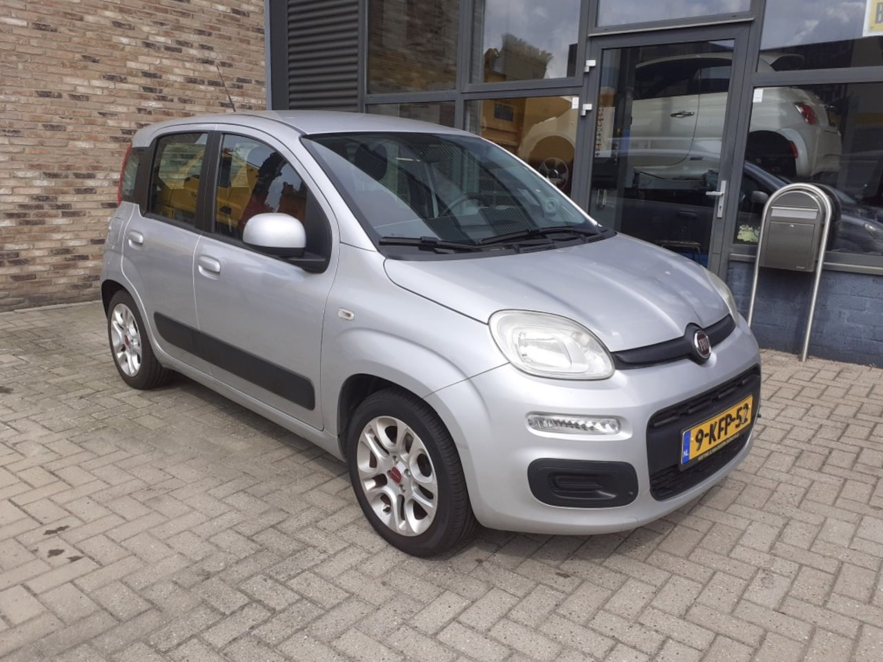 Fiat Panda - 0.9 TwinAir Lounge uitvoering  AIRCO/LICHTMETAAL/OPTIES - AutoWereld.nl