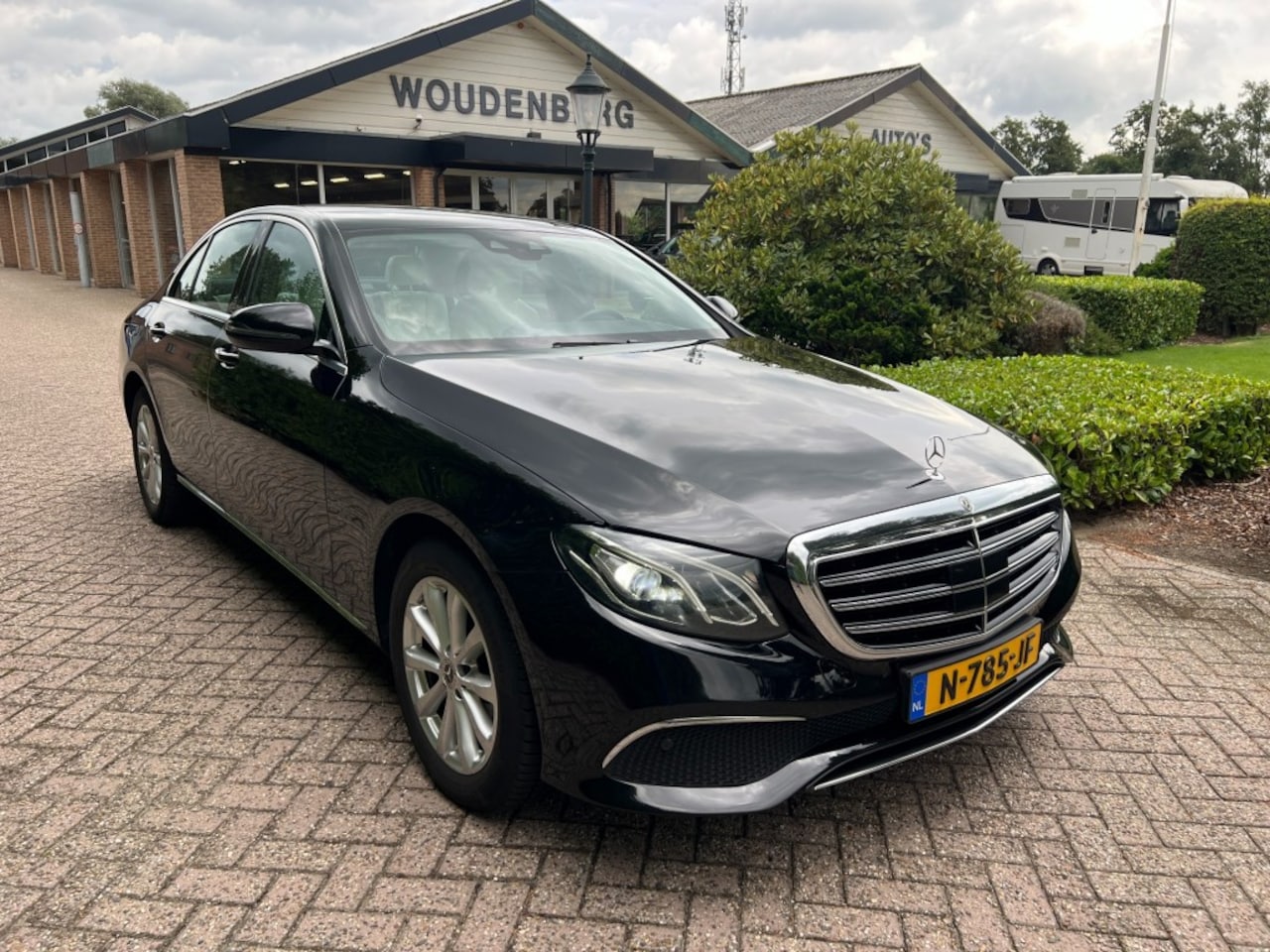 Mercedes-Benz E-klasse - E 200 d Exclusive ext, Avantg int, Distronic Sfeer - AutoWereld.nl
