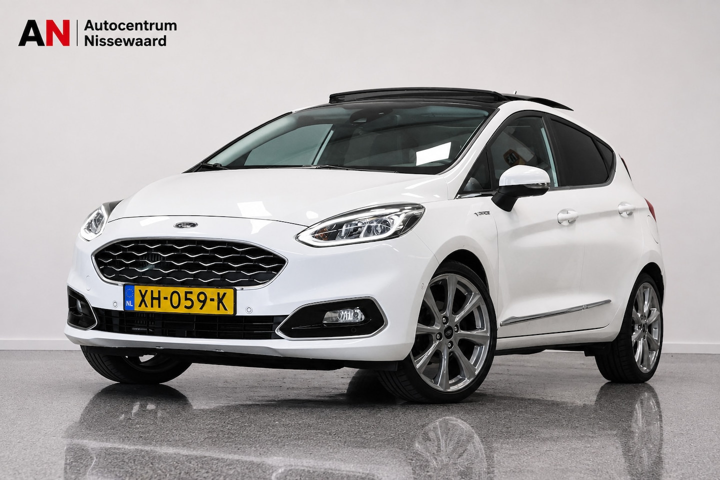 Ford Fiesta - 1.0 EcoBoost Vignale |Panorama|Stoel-Stuur verwm - AutoWereld.nl
