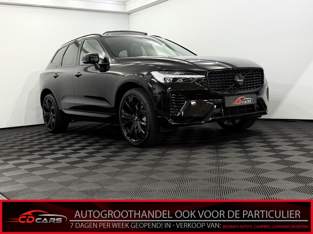 Volvo XC60 - 2.0 T8 Plug-in hybrid AWD Black Edition Orrefors Sweden, Panoramadak, Camera, Navi, Winter - AutoWereld.nl