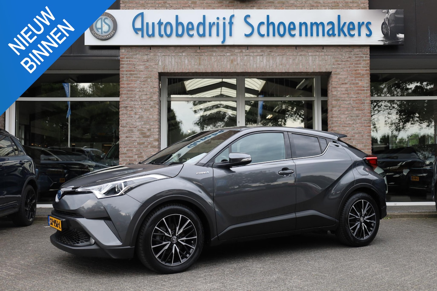 Toyota C-HR - 1.8 Hybrid Dynamic CAMERA STOELVERWARMING CRUISE CLIMA NAVI 18"LMV ALL-SEASONS NAP ENZ! - AutoWereld.nl