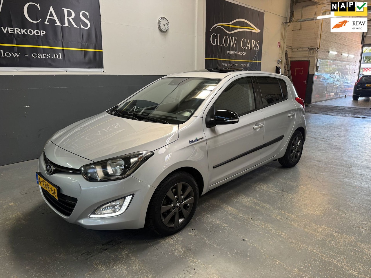 Hyundai i20 - 1.2i Go! Plus |AIRCO|NAVI|EL.RAMEN|PANO - AutoWereld.nl