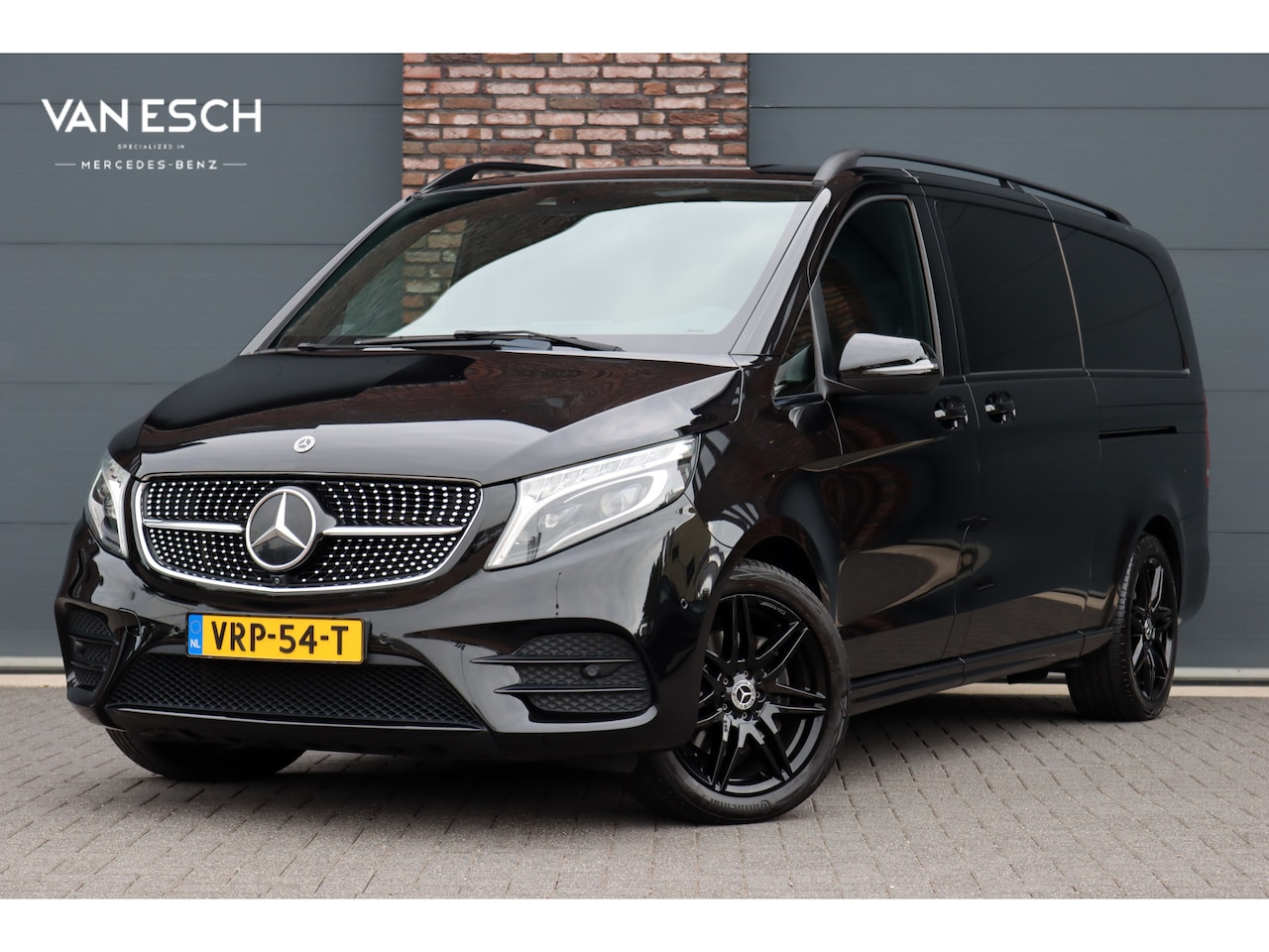 Mercedes-Benz V-klasse - 300d 4MATIC Extra Lang DC AMG Line | Luchtvering | Stoelventilatie | Burmester | Distronic - AutoWereld.nl