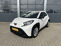 Toyota Aygo X - 1.0 VVT-i MT 72pk Play