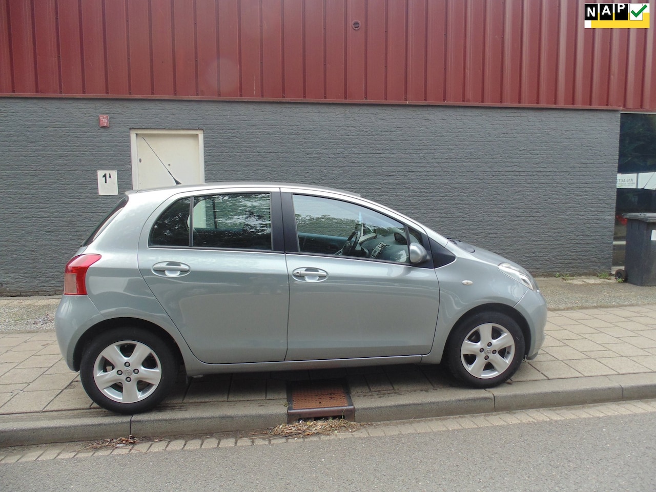 Toyota Yaris - 1.3 VVTi Luna MMT met airco trekhaak km 130000NAP - AutoWereld.nl