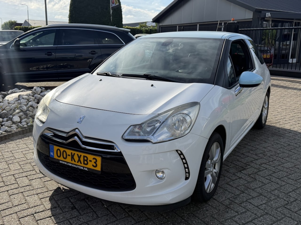 Citroën DS3 - 1.6 Benzine So Chic Wit 2010 73.000 KM NL Auto - AutoWereld.nl