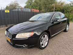 Volvo S80 - 2.0 T Momentum Leer/Stoelverw/Clima/Navi/PDC