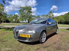 Alfa Romeo 147 - 2.0 T.Spark Distinctive APK 06/2027