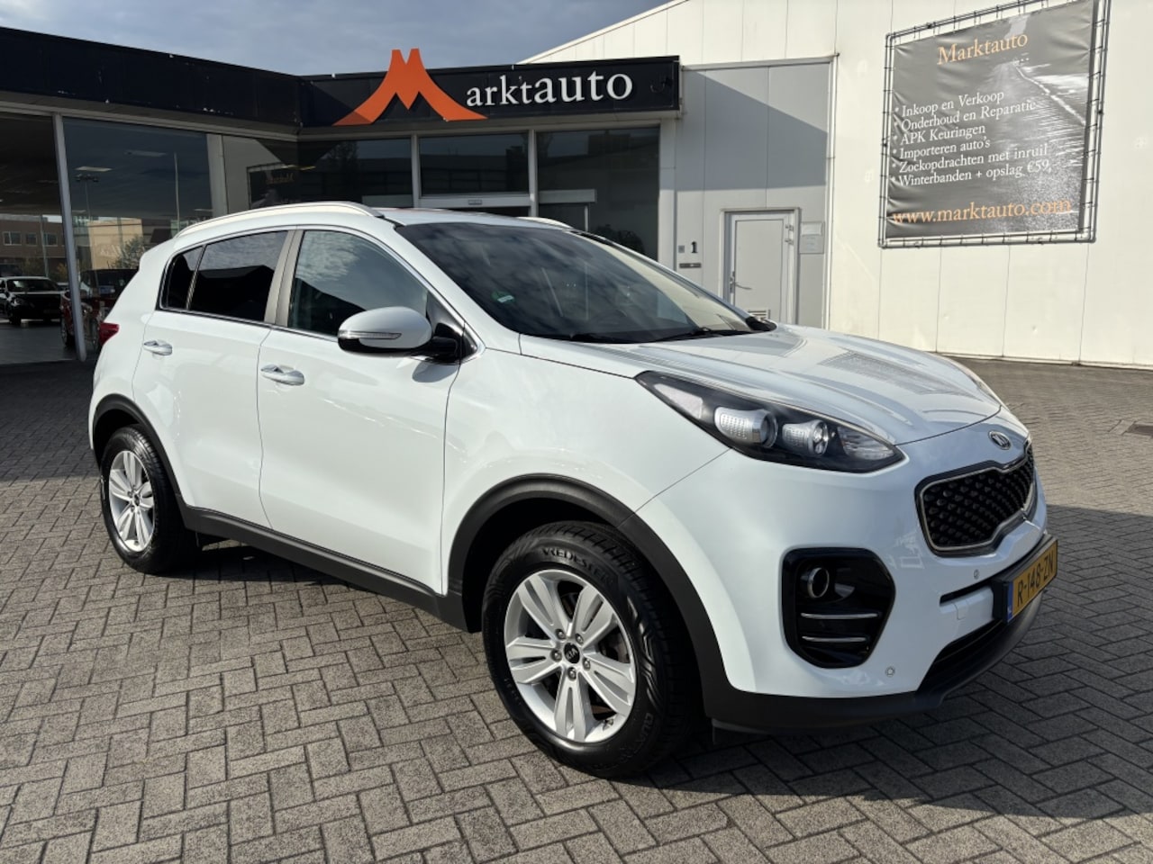 Kia Sportage - 1.6 GDI DynamicLine Carplay Camera Climate Navi - AutoWereld.nl