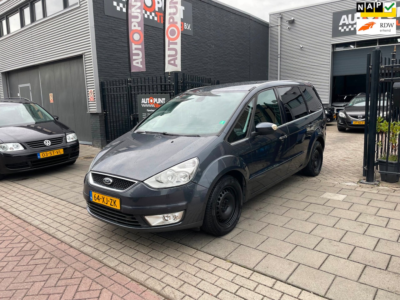 Ford Galaxy - 2.0-16V Ghia 1e Eigenaar! 7Persoons Trekhaak Airco NAP APK - AutoWereld.nl