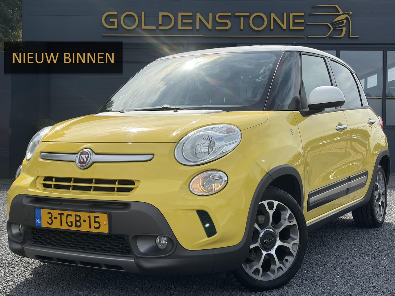 Fiat 500 L - 0.9 TwinAir Trekking ✓2e Eigenaar✓Navi✓Stoelverw✓105pk✓Halfleder✓Airco✓Cruise✓6 Bak✓17''Lm - AutoWereld.nl