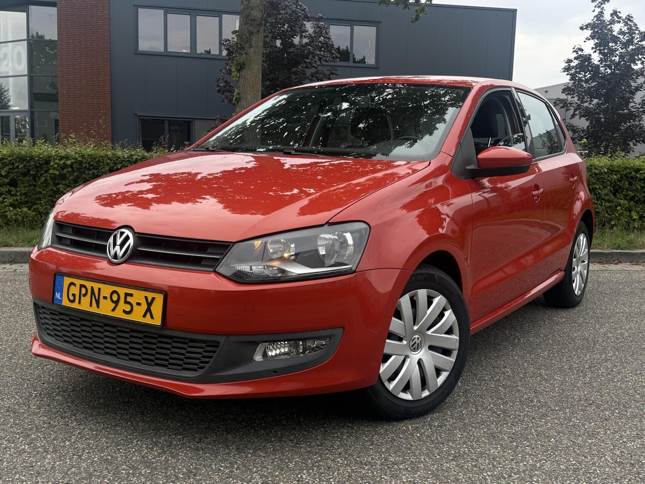 Volkswagen Polo - 1.2-12V / PDC / AIRCO / NIEUWE DISTRIBUTIE - AutoWereld.nl