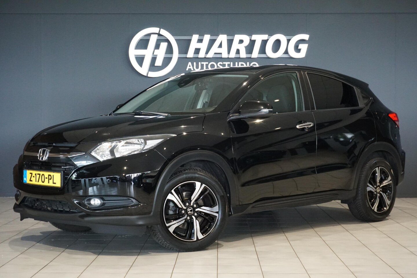Honda HR-V - 1.5 i-VTEC Executive + NAVI / DAB / SENSOREN / STOELVERWARMING - AutoWereld.nl